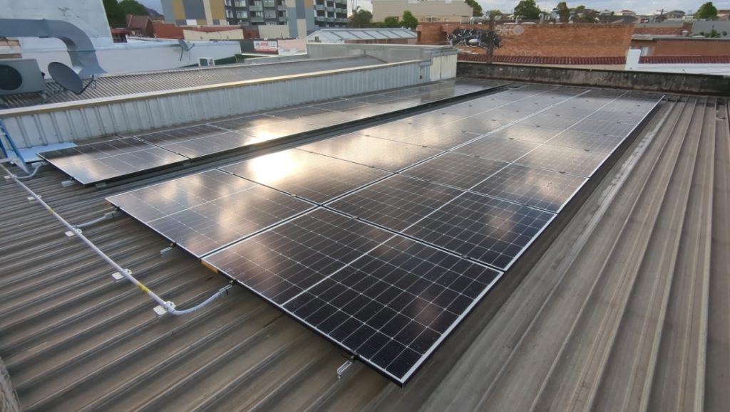 13.20kWp, 30 x 440W, Earlwood, 01