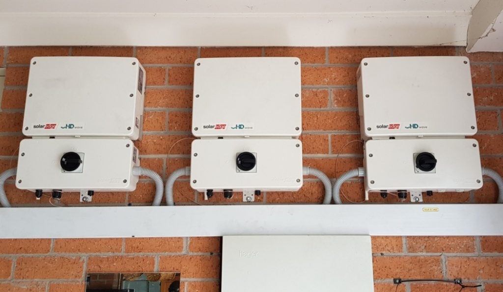 15.75kWp, 50 x 315W, Mount Vernon, 05