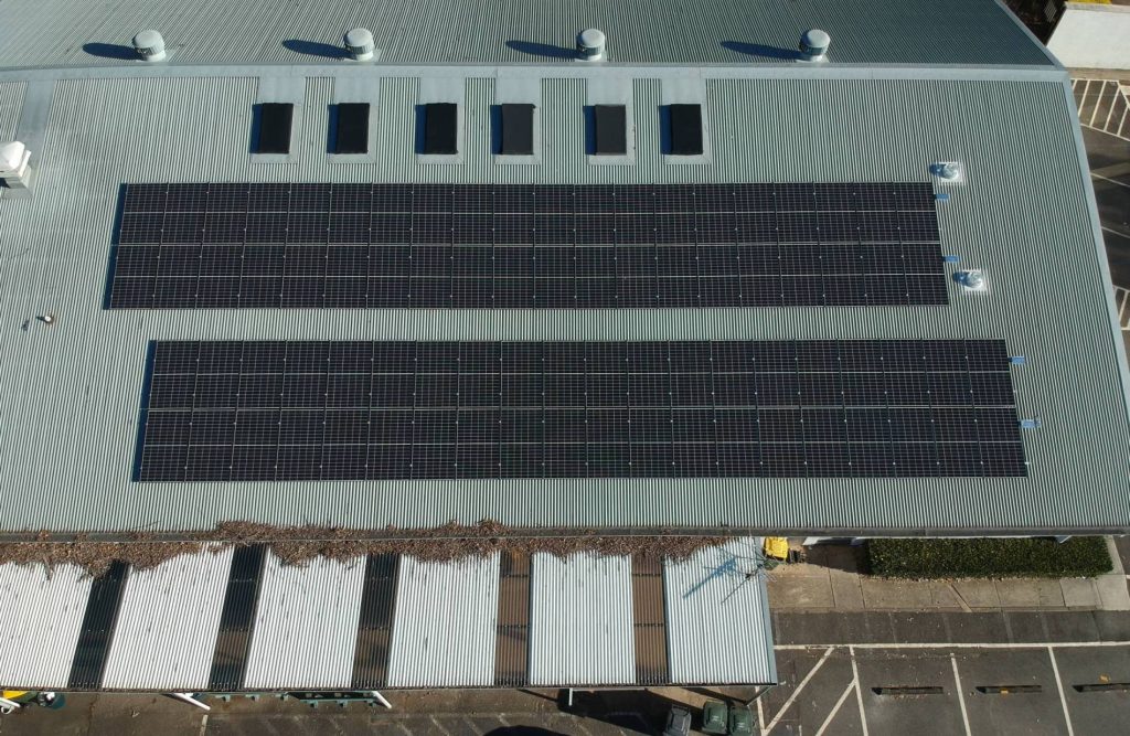 30kWp, 80 x 365W, Liverpool, 03