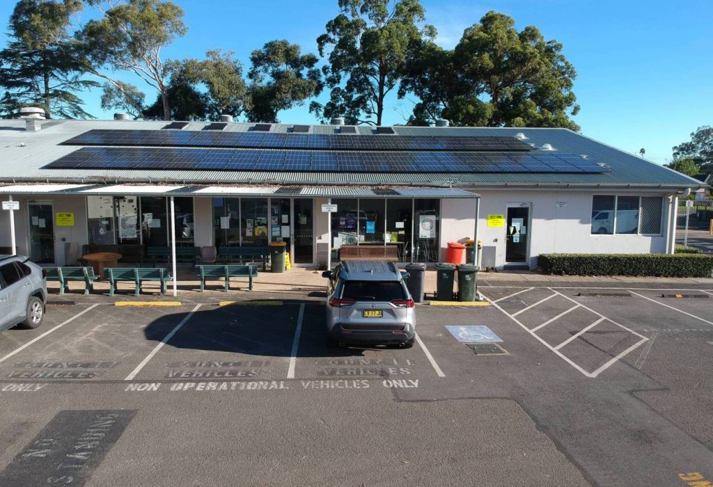 30kWp, 80 x 365W, Liverpool, 09