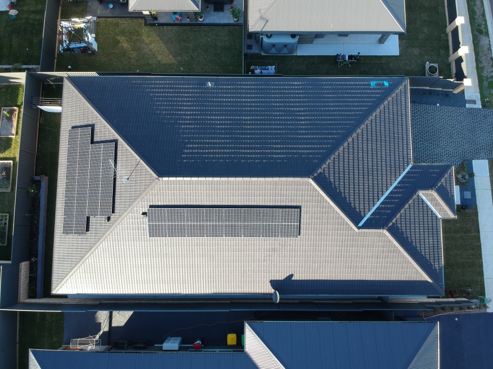 6.66kWp, 18 x 370W, Leppington, 01