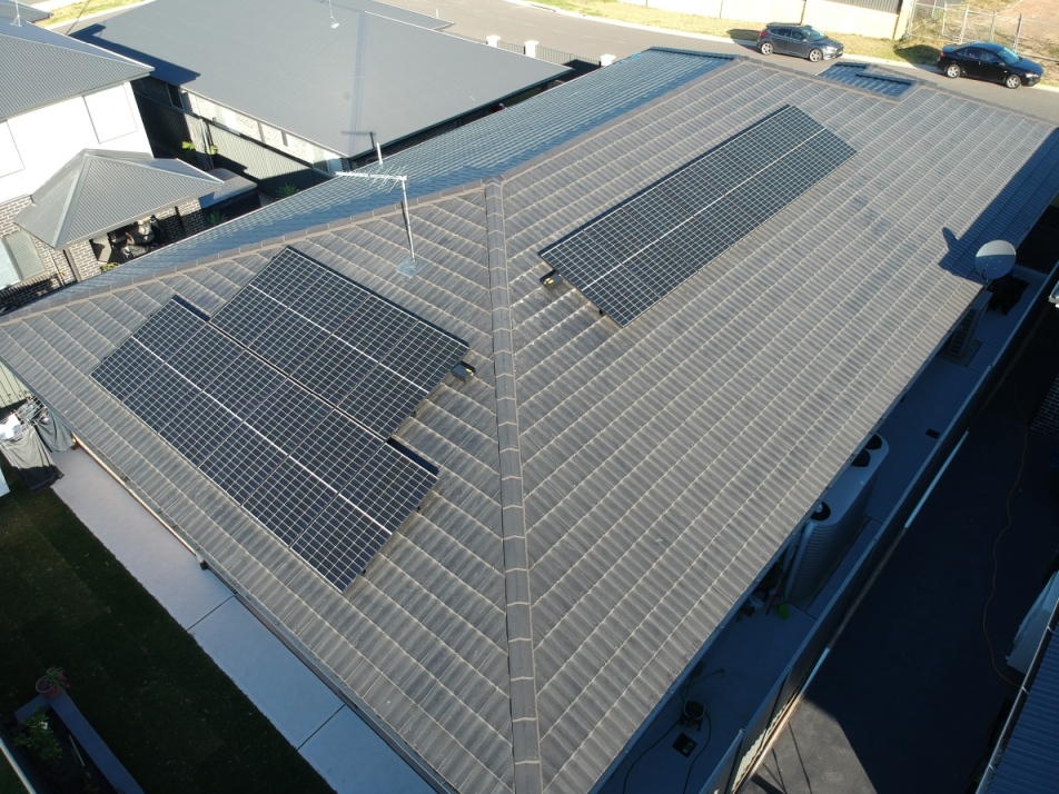 6.66kWp, 18 x 370W, Leppington, 02