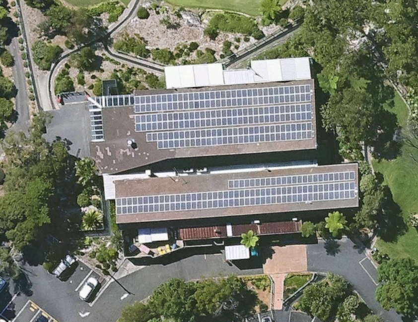 90kWp, 306 x 290W, Seaforth, 01